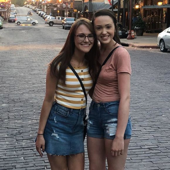 Meet your Posher, Keri - Picture 1 of 1